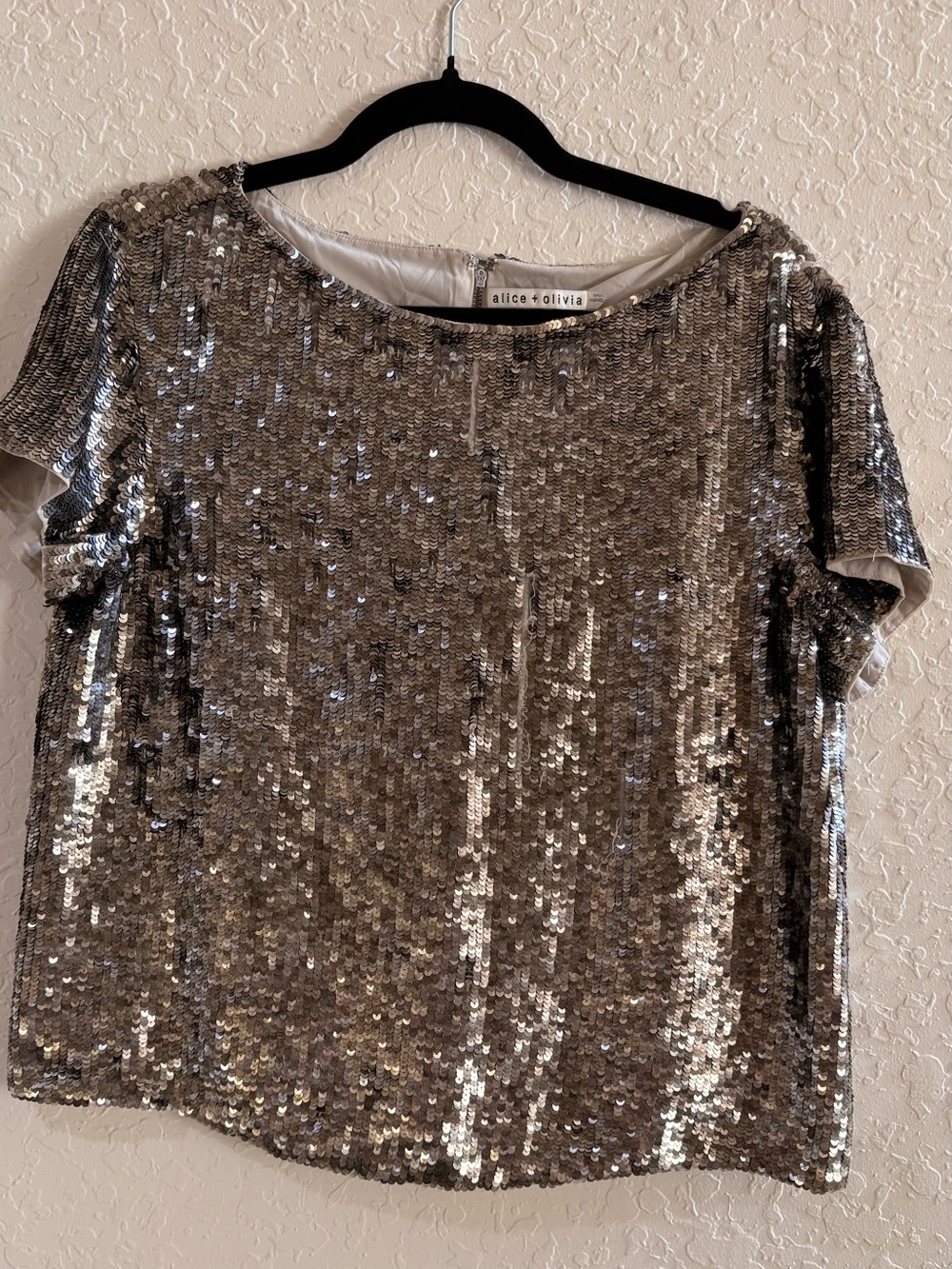Alice + Olivia antique Silver Sequin Short Sleeve Crew Top size L NWT (flaw)